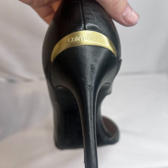 Calvin Klein Ginostra Black w/ Gold Detail Strappy High Heel Pump Size 10 - Picture 5 of 10